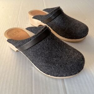 BRYR Womens Wool Clogs Wood Base USA Made EU 36 US 6 Slip On Low Heel Shoes